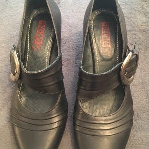 Pikolinos black heels with buckled Sz 36